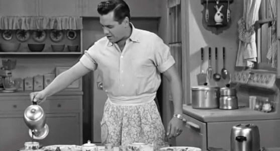 Ricky Ricardo (Desi Arnaz) cooking