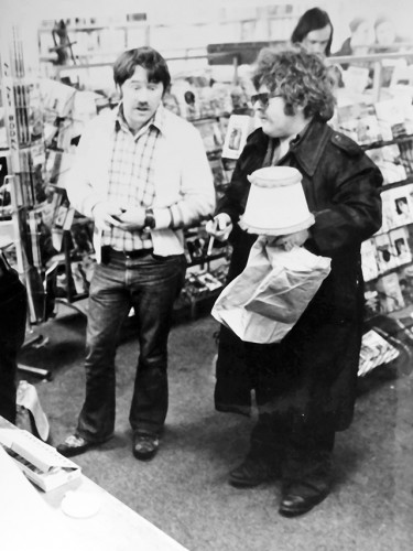 2epsteinbros-1395-640-375x500